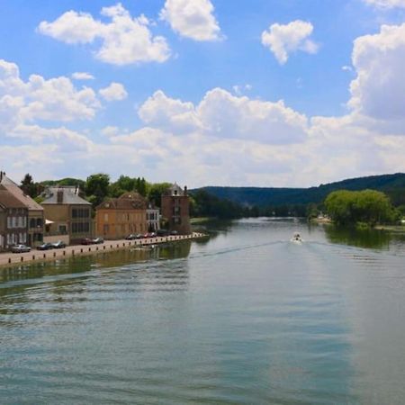 La Demeure De Margot - 24 Couchages Villa Villeneuve-sur-Yonne Екстериор снимка