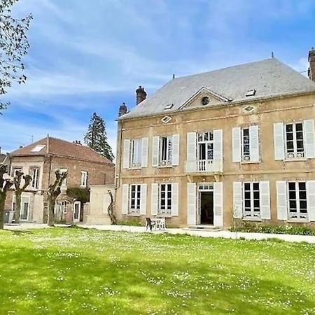 La Demeure De Margot - 24 Couchages Villa Villeneuve-sur-Yonne Екстериор снимка