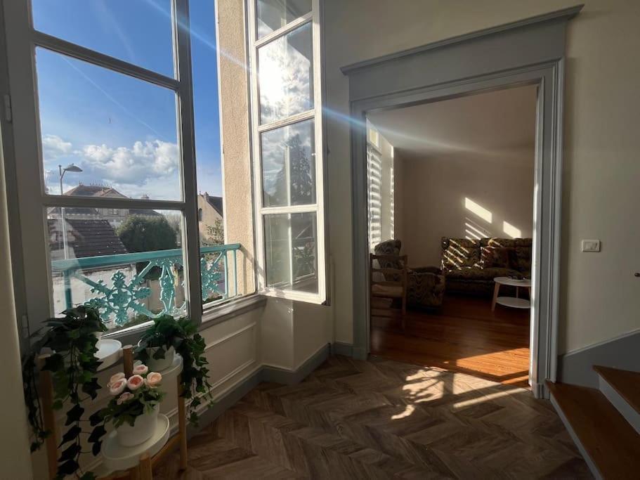 La Demeure De Margot - 24 Couchages Villa Villeneuve-sur-Yonne Екстериор снимка
