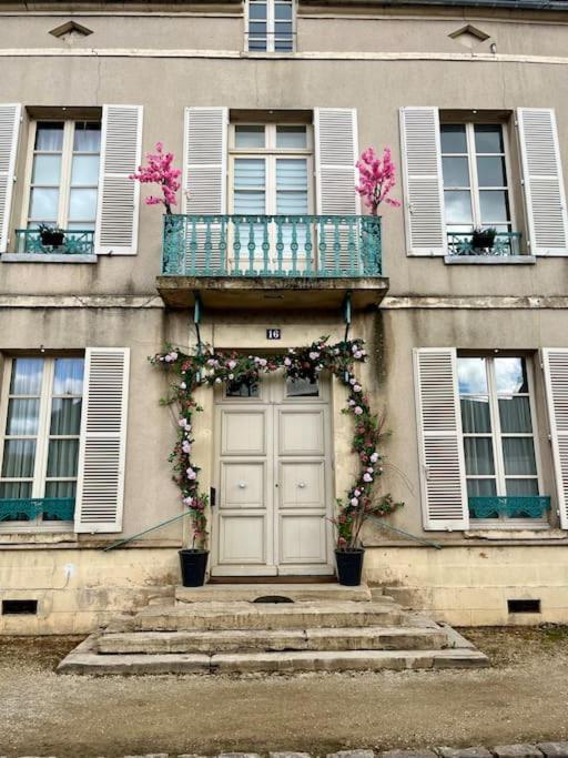 La Demeure De Margot - 24 Couchages Villa Villeneuve-sur-Yonne Екстериор снимка