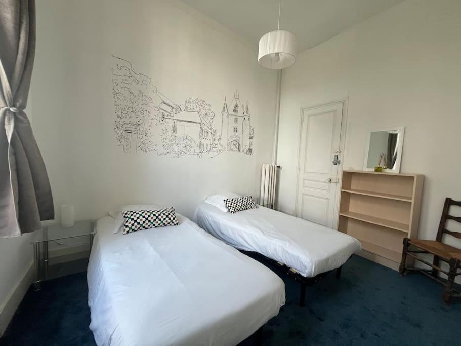 La Demeure De Margot - 24 Couchages Villa Villeneuve-sur-Yonne Екстериор снимка