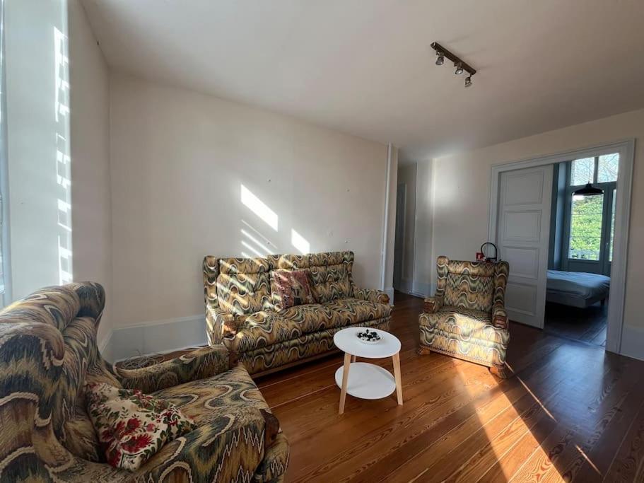 La Demeure De Margot - 24 Couchages Villa Villeneuve-sur-Yonne Екстериор снимка